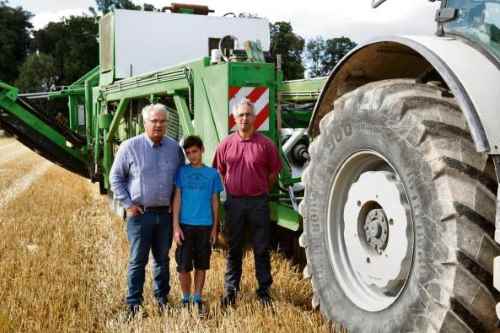 pierre_bouhours_et_sa_famille_2016